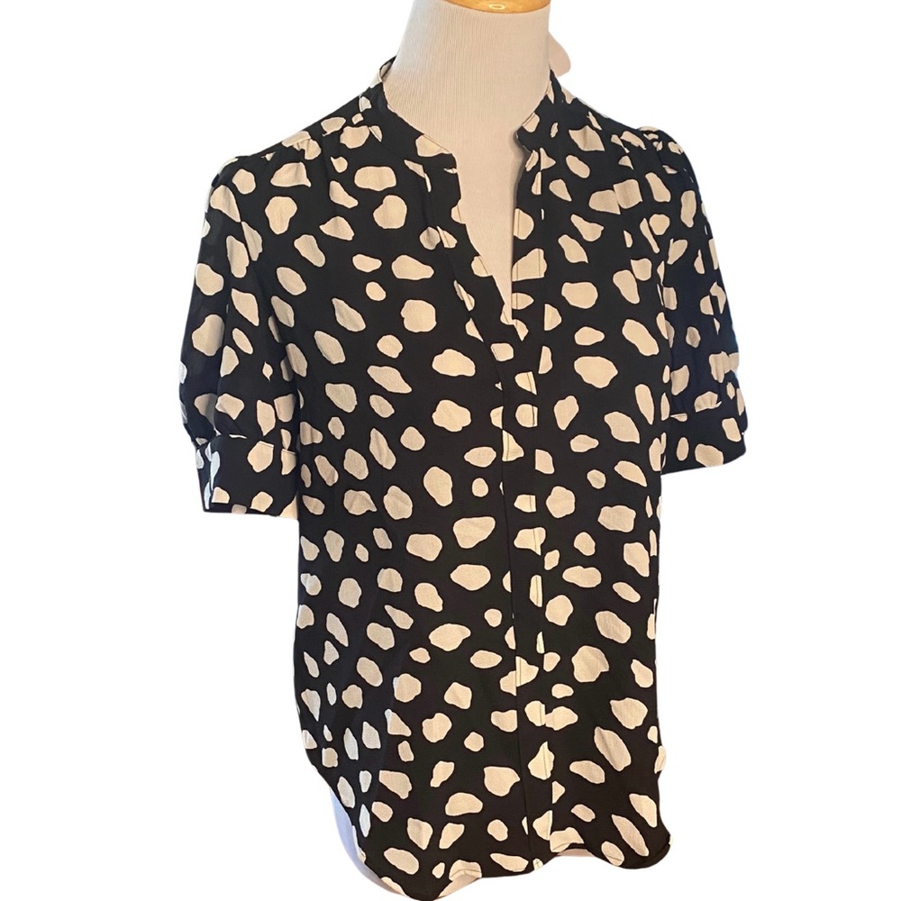 Ann Taylor black and white top - size xs - nwt